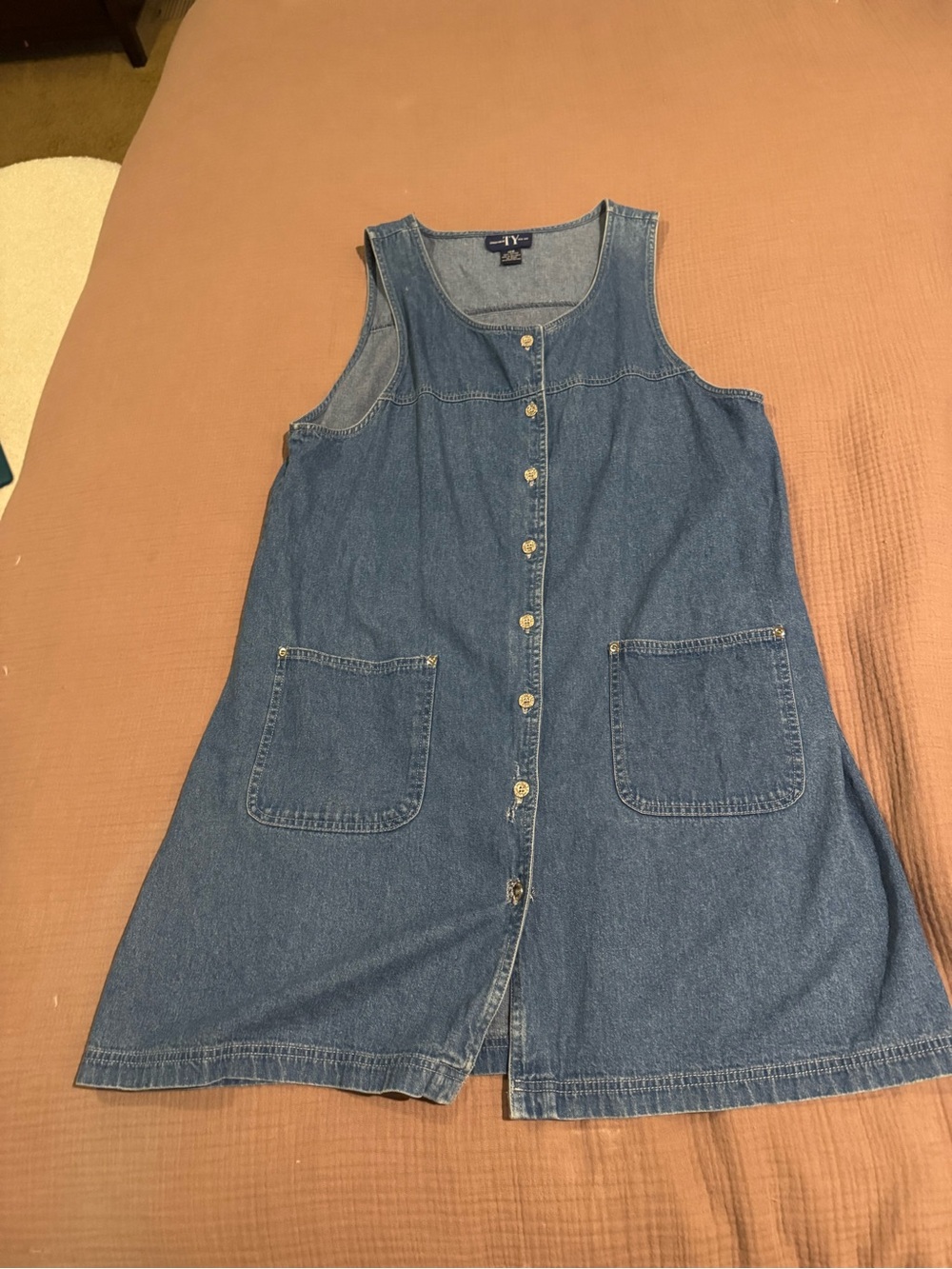 Sleeveless Vintage Button-Front Denim Dress with Patch Pockets - Blue